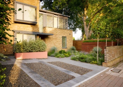 Front garden in Court Lane, Dulwich, 2