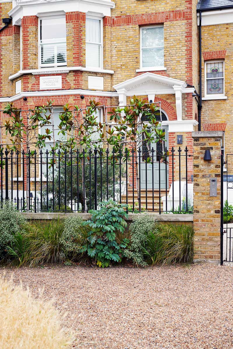 Front garden design in West Grove, Greenwich, 1